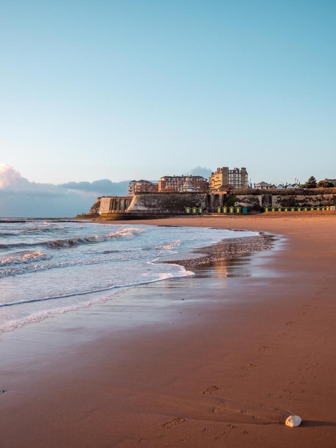 The Sea Lounge Accomodation Broadstairs Eksteriør billede